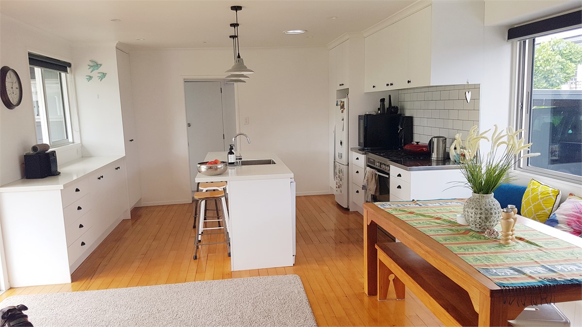 Omanu beach house Mt Maunganui Beach House for rent Holiday Houses